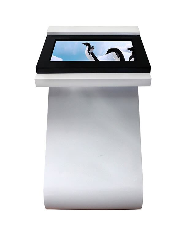 Curvy Tilt Display 2 self-service kiosk for restaurants