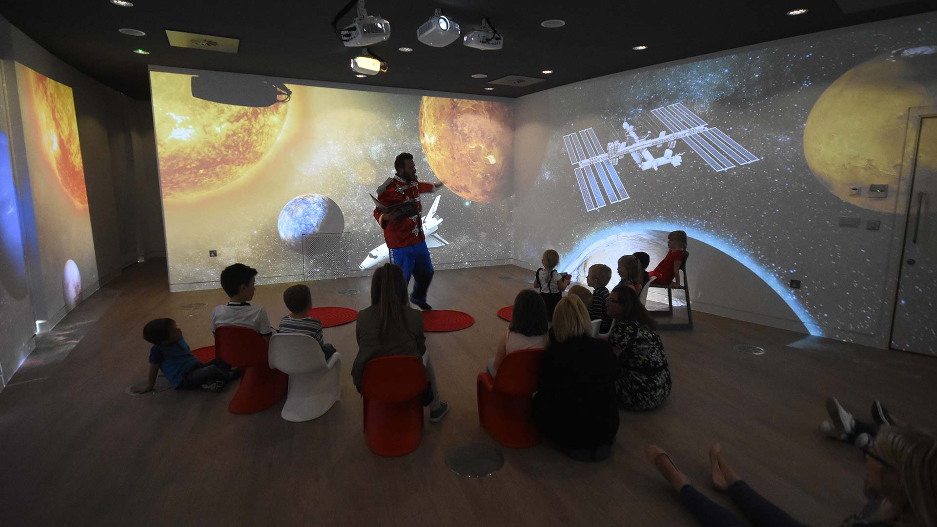 CLP_7582 experiential AV, Experiential AV